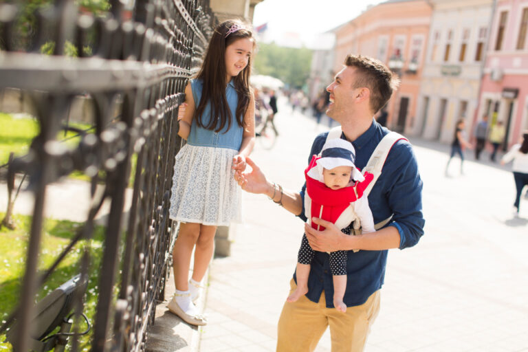 Miért vállalnak ma később második gyermeket a szülők? A számok mögött rejlő történet