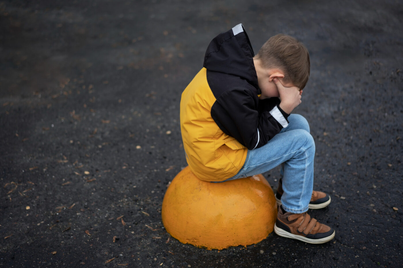 A 3 legártatlanabbnak tűnő mondat, amellyel akaratlanul is rombolhatod gyermeked érzelmi biztonságát – és mit mondj helyettük